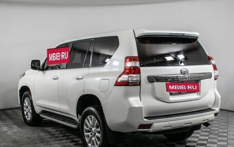 Toyota Land Cruiser Prado 150 рестайлинг 2, 2014 год, 3 730 000 рублей, 7 фотография