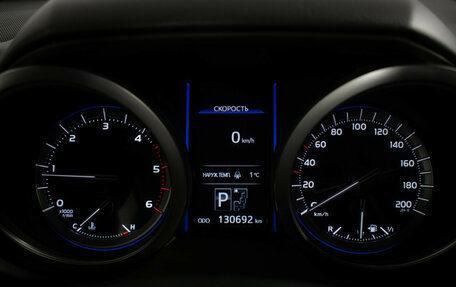 Toyota Land Cruiser Prado 150 рестайлинг 2, 2014 год, 3 730 000 рублей, 12 фотография