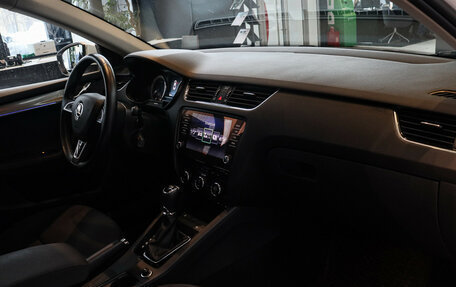 Skoda Octavia, 2017 год, 1 900 000 рублей, 7 фотография