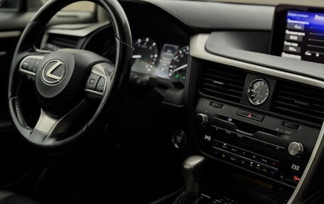 Lexus RX IV рестайлинг, 2018 год, 3 870 000 рублей, 12 фотография