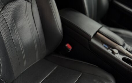 Lexus RX IV рестайлинг, 2018 год, 3 870 000 рублей, 26 фотография