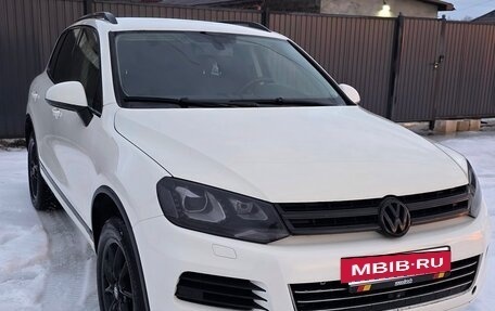 Volkswagen Touareg III, 2011 год, 1 800 000 рублей, 4 фотография