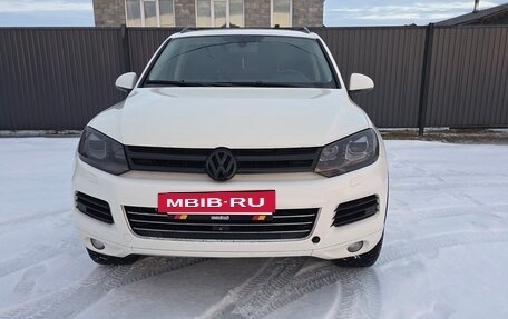 Volkswagen Touareg III, 2011 год, 1 800 000 рублей, 3 фотография