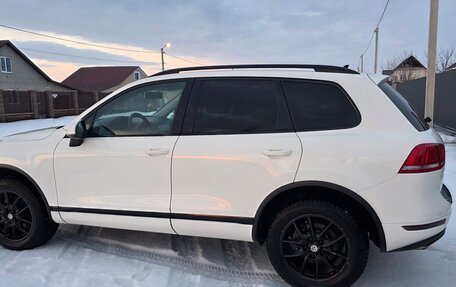 Volkswagen Touareg III, 2011 год, 1 800 000 рублей, 9 фотография