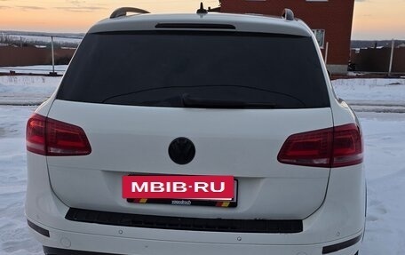 Volkswagen Touareg III, 2011 год, 1 800 000 рублей, 7 фотография