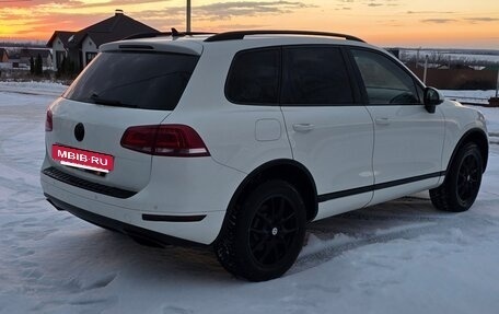Volkswagen Touareg III, 2011 год, 1 800 000 рублей, 6 фотография