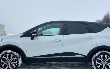 Renault Kaptur I рестайлинг, 2021 год, 1 820 000 рублей, 2 фотография