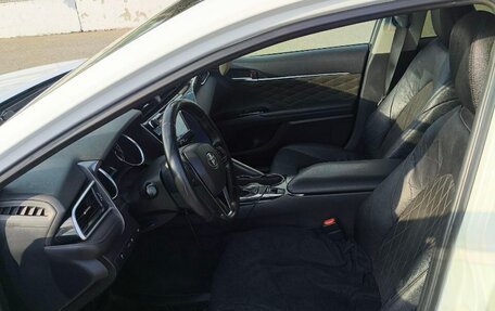 Toyota Camry, 2018 год, 2 000 000 рублей, 13 фотография