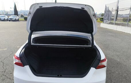 Toyota Camry, 2018 год, 2 000 000 рублей, 14 фотография