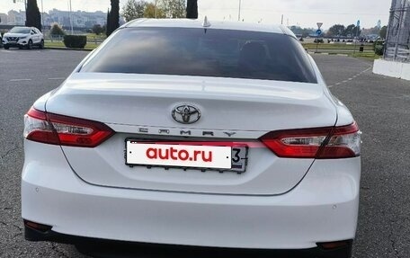 Toyota Camry, 2018 год, 2 000 000 рублей, 15 фотография