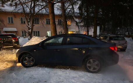 Chevrolet Cruze II, 2010 год, 580 000 рублей, 2 фотография