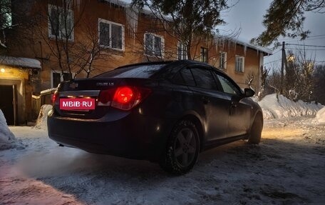 Chevrolet Cruze II, 2010 год, 580 000 рублей, 4 фотография