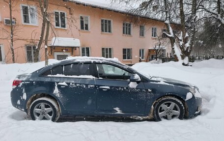 Chevrolet Cruze II, 2010 год, 580 000 рублей, 13 фотография
