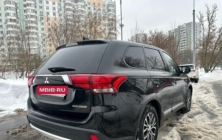 Mitsubishi Outlander III рестайлинг 3, 2018 год, 2 190 000 рублей, 4 фотография