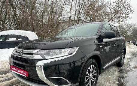 Mitsubishi Outlander III рестайлинг 3, 2018 год, 2 190 000 рублей, 2 фотография