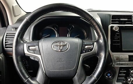 Toyota Land Cruiser Prado 150 рестайлинг 2, 2018 год, 4 990 000 рублей, 14 фотография