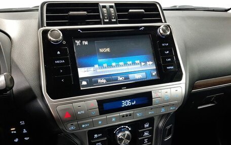 Toyota Land Cruiser Prado 150 рестайлинг 2, 2018 год, 4 990 000 рублей, 13 фотография