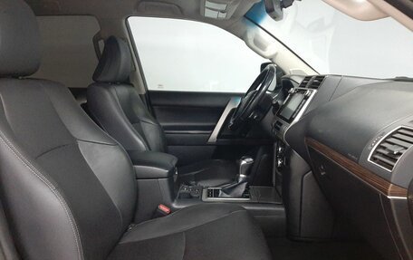 Toyota Land Cruiser Prado 150 рестайлинг 2, 2018 год, 4 990 000 рублей, 10 фотография