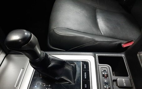 Toyota Land Cruiser Prado 150 рестайлинг 2, 2018 год, 4 990 000 рублей, 19 фотография