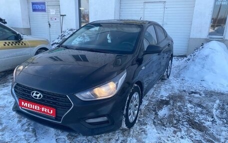 Hyundai Solaris II рестайлинг, 2017 год, 700 000 рублей, 4 фотография