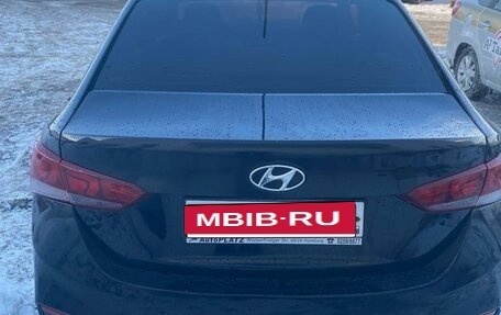 Hyundai Solaris II рестайлинг, 2017 год, 700 000 рублей, 10 фотография