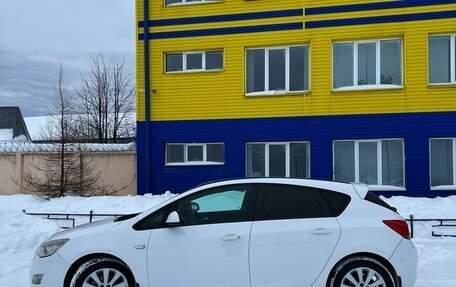 Opel Astra J, 2011 год, 510 000 рублей, 2 фотография