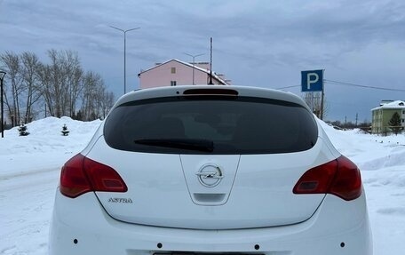 Opel Astra J, 2011 год, 510 000 рублей, 4 фотография