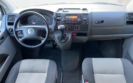 Volkswagen Transporter T5 рестайлинг, 2006 год, 1 500 000 рублей, 27 фотография