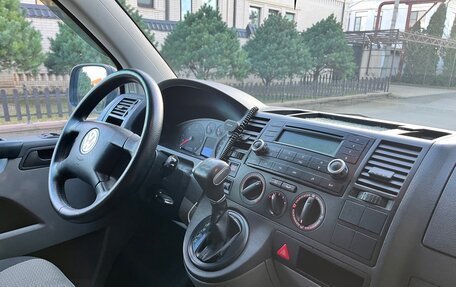 Volkswagen Transporter T5 рестайлинг, 2006 год, 1 500 000 рублей, 31 фотография