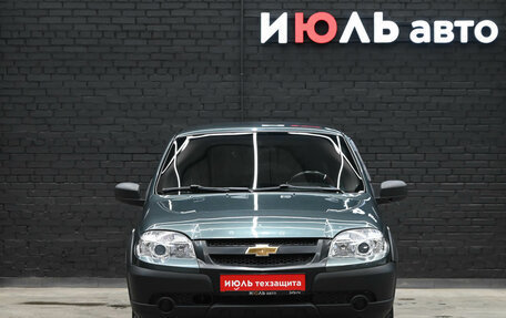 Chevrolet Niva I рестайлинг, 2015 год, 430 000 рублей, 2 фотография