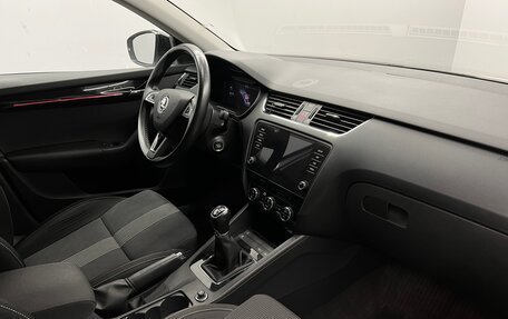 Skoda Octavia, 2019 год, 1 795 000 рублей, 13 фотография