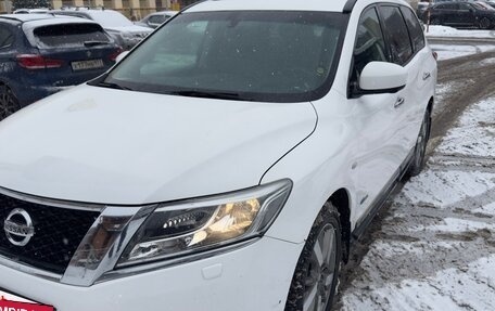 Nissan Pathfinder, 2015 год, 2 000 000 рублей, 2 фотография