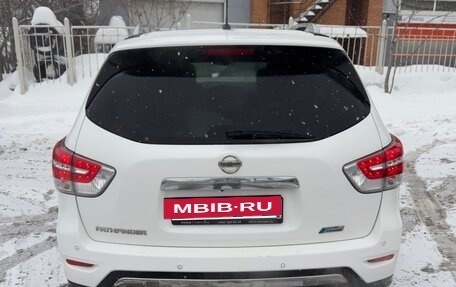 Nissan Pathfinder, 2015 год, 2 000 000 рублей, 7 фотография