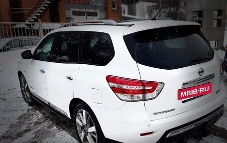 Nissan Pathfinder, 2015 год, 2 000 000 рублей, 10 фотография