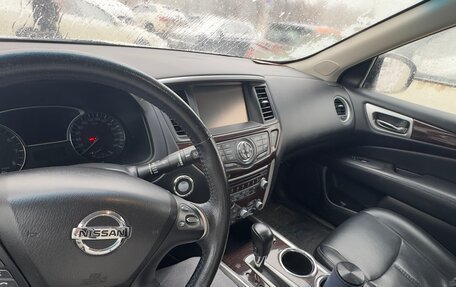 Nissan Pathfinder, 2015 год, 2 000 000 рублей, 17 фотография