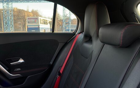 Mercedes-Benz A-Класс AMG, 2021 год, 4 950 000 рублей, 10 фотография