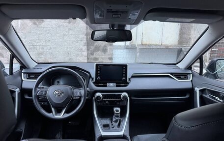 Toyota RAV4, 2022 год, 4 350 000 рублей, 11 фотография