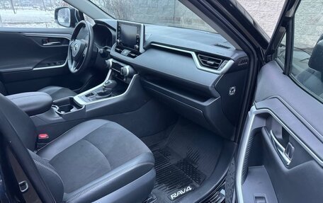 Toyota RAV4, 2022 год, 4 350 000 рублей, 12 фотография