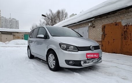 Volkswagen Touran III, 2010 год, 1 300 000 рублей, 2 фотография