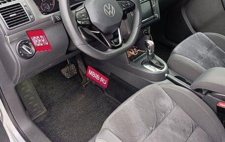 Volkswagen Touran III, 2010 год, 1 300 000 рублей, 9 фотография