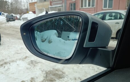 Volkswagen Touran III, 2010 год, 1 300 000 рублей, 19 фотография