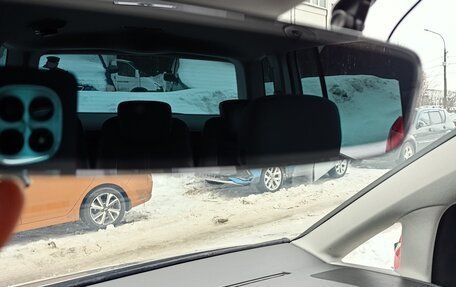 Volkswagen Touran III, 2010 год, 1 300 000 рублей, 17 фотография