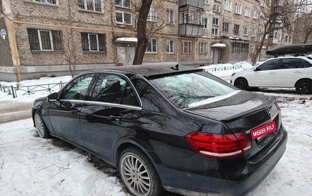 Mercedes-Benz E-Класс, 2013 год, 1 050 000 рублей, 5 фотография
