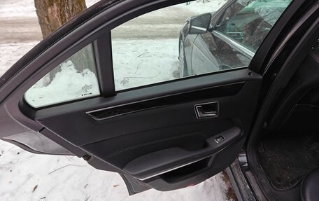 Mercedes-Benz E-Класс, 2013 год, 1 050 000 рублей, 10 фотография