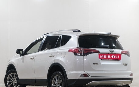 Toyota RAV4, 2015 год, 2 449 000 рублей, 4 фотография