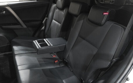 Toyota RAV4, 2015 год, 2 449 000 рублей, 36 фотография