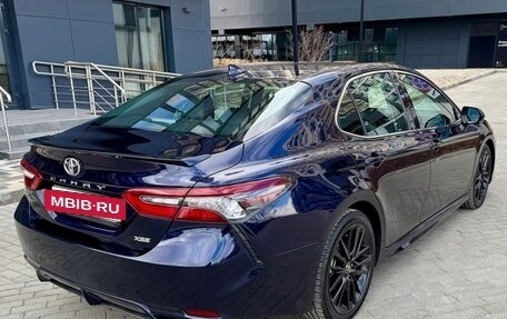 Toyota Camry, 2021 год, 3 300 000 рублей, 5 фотография