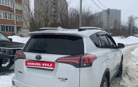 Toyota RAV4, 2019 год, 3 800 000 рублей, 6 фотография