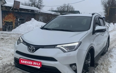 Toyota RAV4, 2019 год, 3 800 000 рублей, 5 фотография