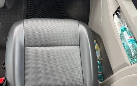 Volkswagen Caravelle T6 рестайлинг, 2018 год, 3 000 000 рублей, 11 фотография